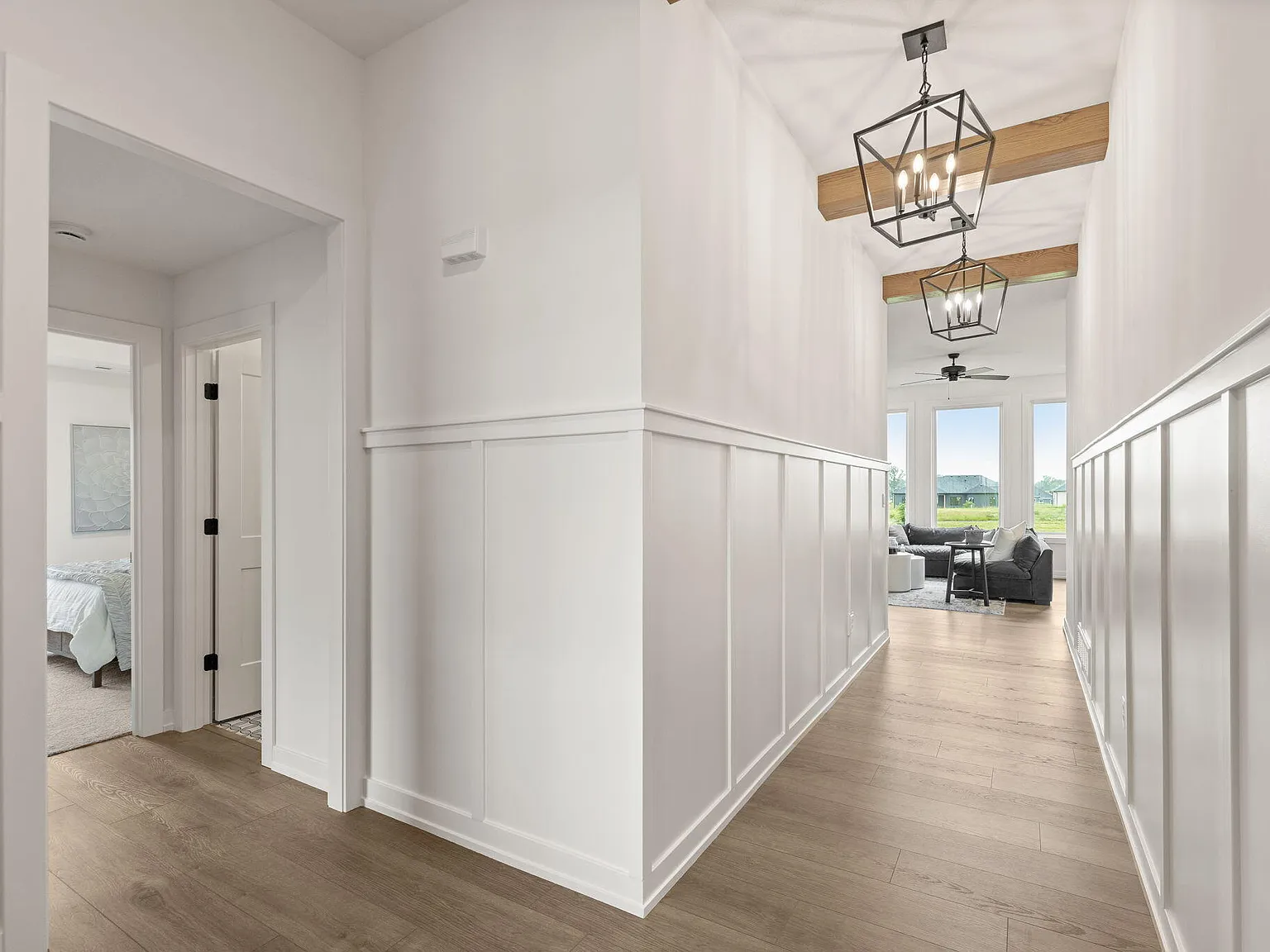 3 bed, 2.0 bath, 1659 sqft, $2,975 — Photo 3