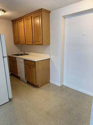 50 Franklin St #5 — Photo 4