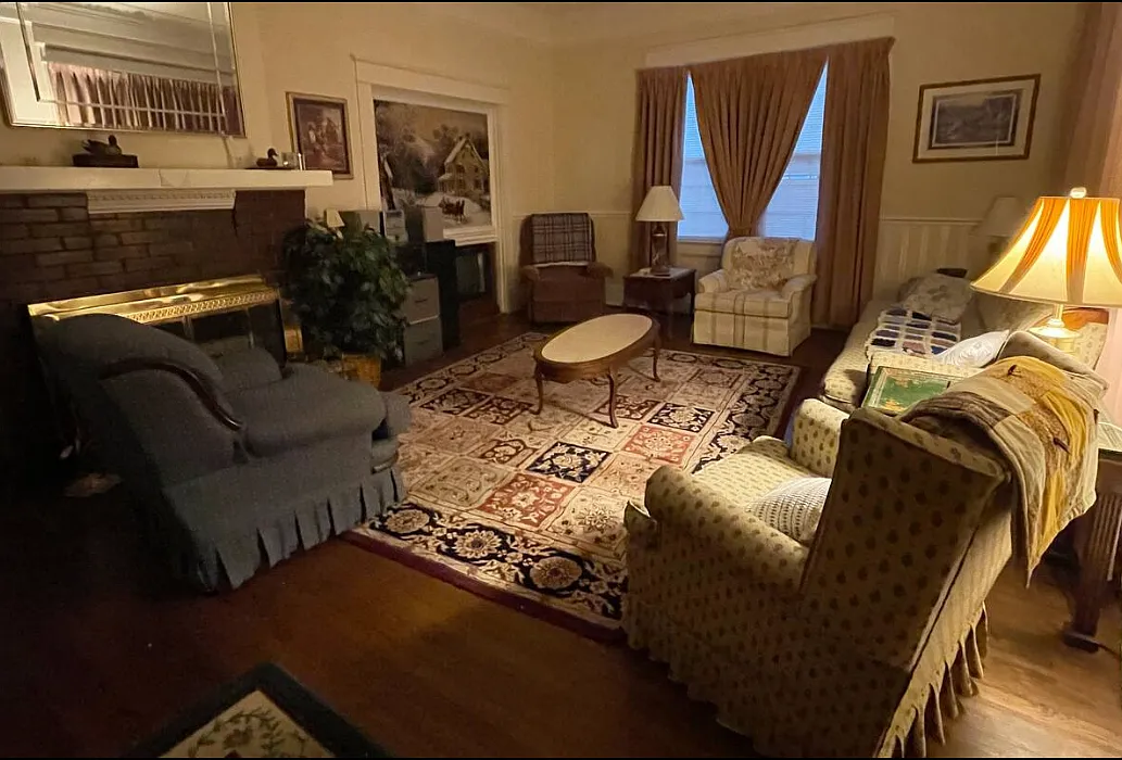 336 Villa St. Rooming House — Photo 2