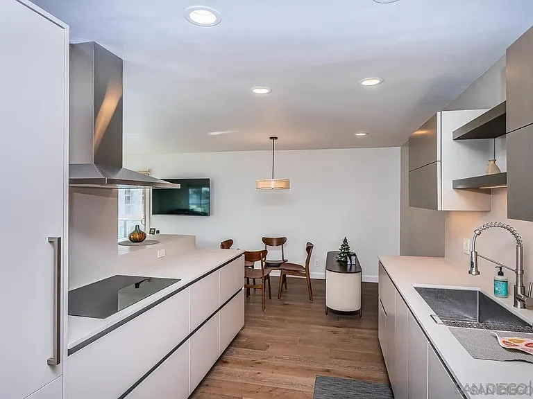909 Coast Blvd #10 — Photo 4