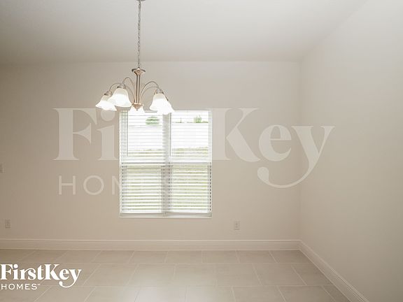 3rd image of 681 Blackstone St