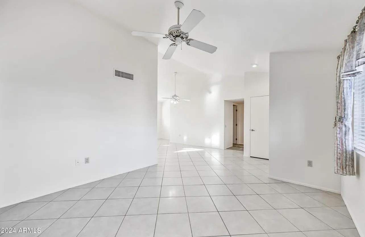 2 bed, 1.5 bath, 1185 sqft, $1,500 — Photo 4