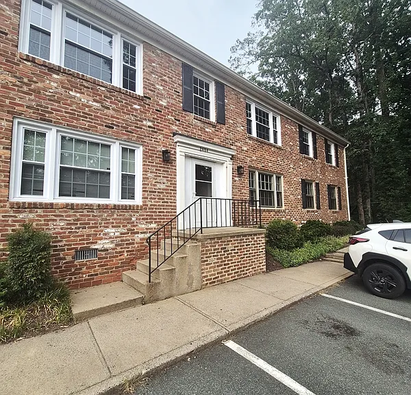 2404 Barracks Ct #1 — Photo 1