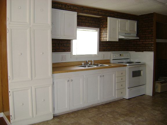 3rd image of 371 County Road 4216