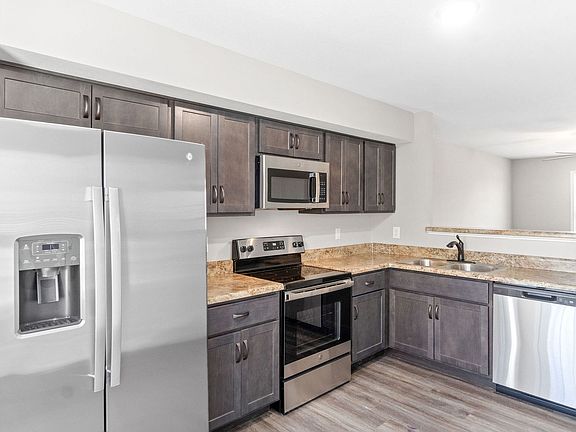 2nd image of 1000 Glenkirk Dr #B