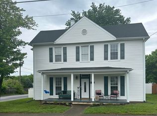 130 Cedar Ave, Vinton, VA 24179