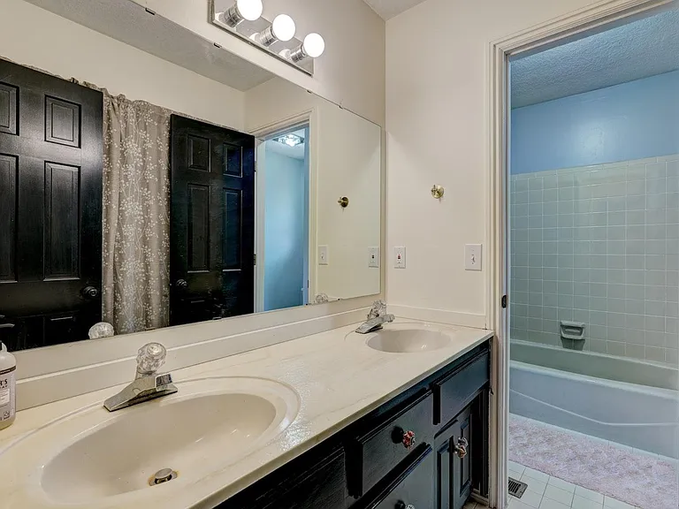 1409 Folkstone Rd — Photo 17