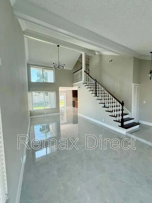 4 bed, 2.0 bath, 1531 sqft, $3,500 — Photo 3