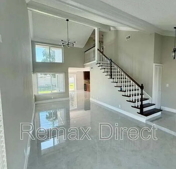 5120 El Claro S — Photo 3