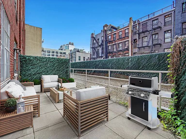 80 Elizabeth St #2B — Photo 1