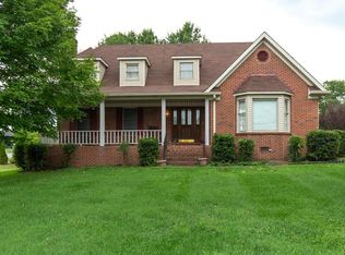 146 Stonehouse Dr, Gallatin, TN 37066