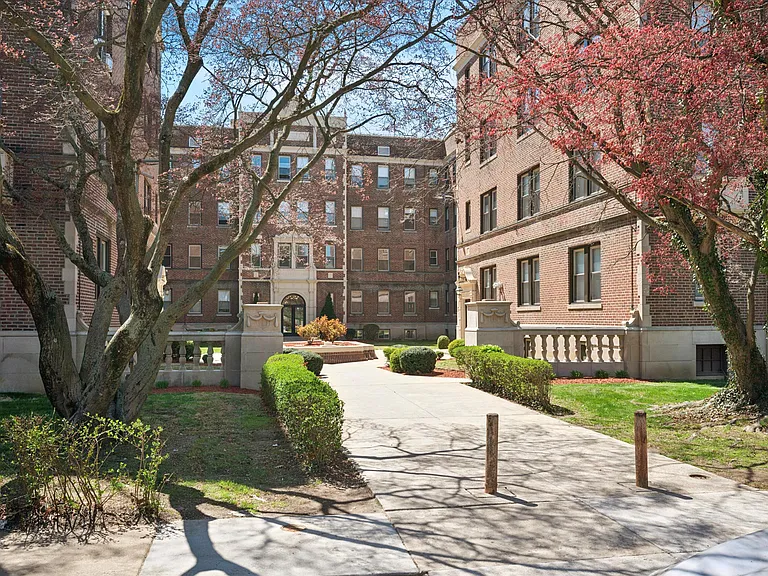 6202 Wayne Ave #B31 — Photo 14