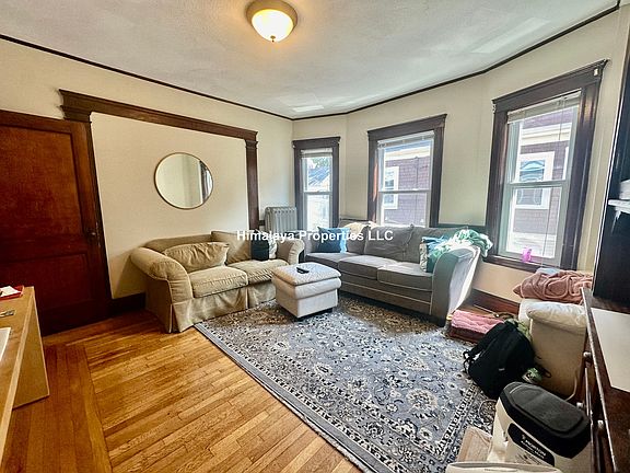 4th image of 20 Sunset Rd #3