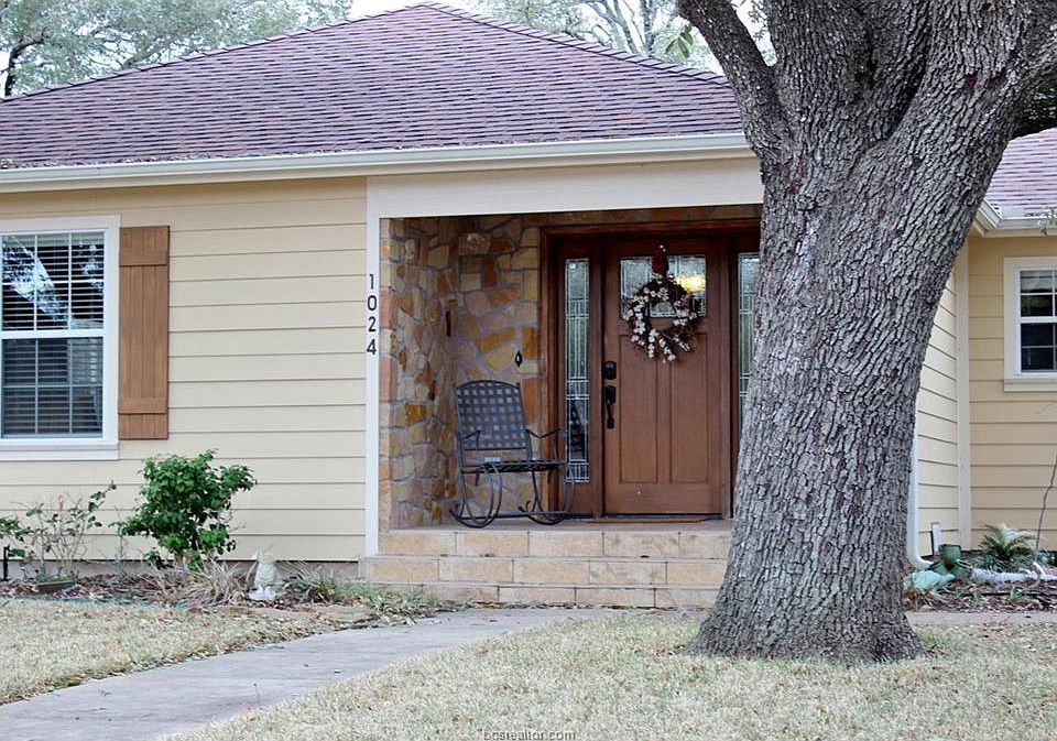 1st image of 1024 Walton Dr