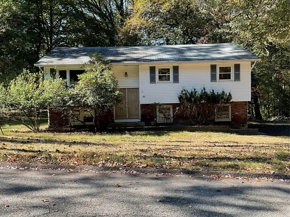 13 Thomsen Drive, Airmont, NY 10952