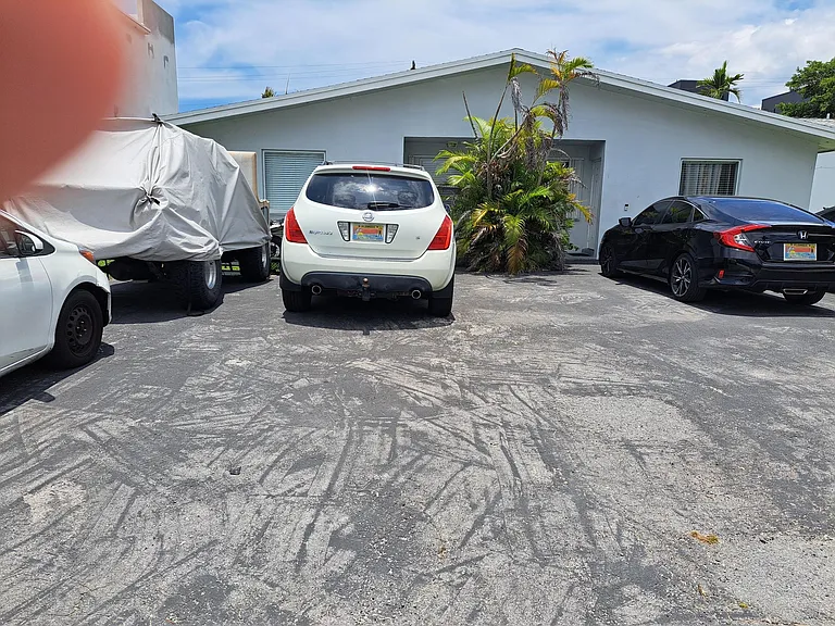 838 SW 14th St #838 — Photo 4