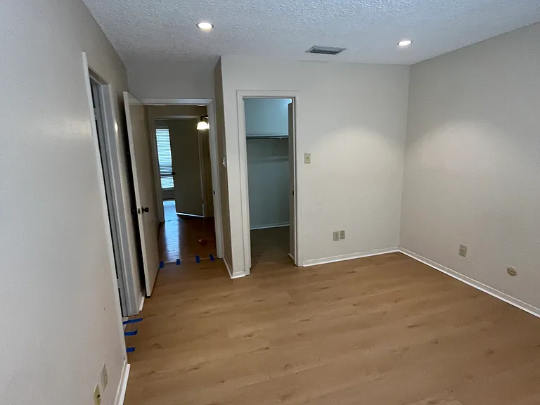1908 Chasewood Cir #207 — Photo 9