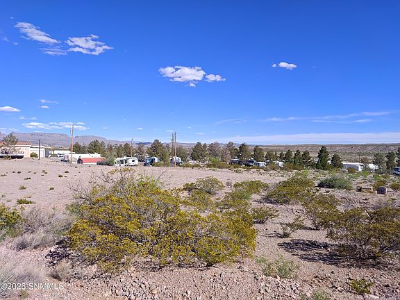 2nd image of Waterdog Rd