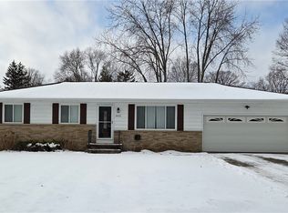 3632 Luray Dr, Barberton, OH 44203