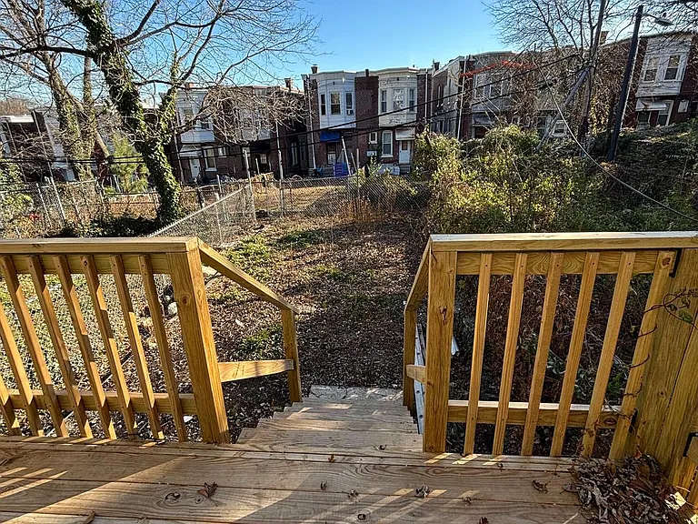 516 E Mayland St — Photo 20