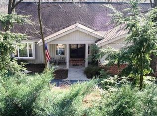 16496 Walnut Rail Rd, Chesterfield, MO 63005