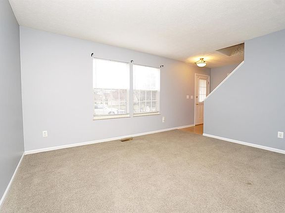 5th image of 5644 Cross Creek Ct
