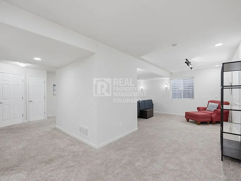 10468 Wagon Box Cir — Photo 35