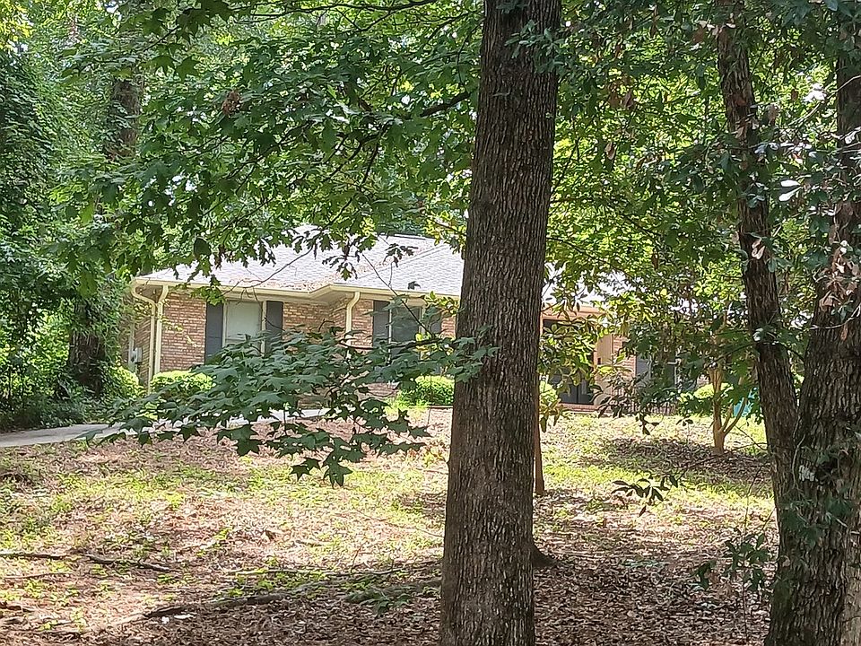 2nd image of 205 Webber Rd