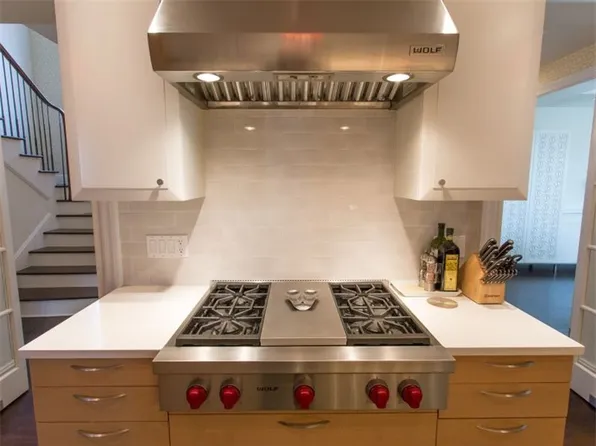 69-54 Groton Street image 1 of 27