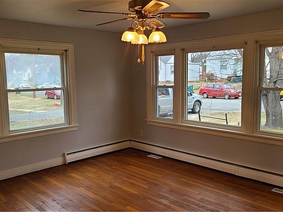5th image of 2607 Fernhill Ave
