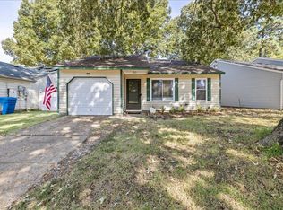 4368 Smokey Lake Dr, Virginia Beach, VA 23462