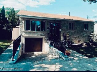 71 Eltinge St, Staten Island, NY 10304