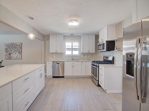 4th image of 5130 Sunningdale Ave NE
