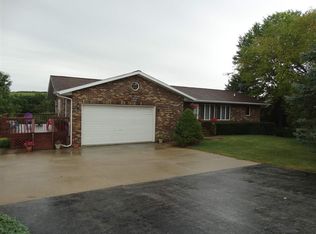 228 16th Ave NW, Waukon, IA 52172