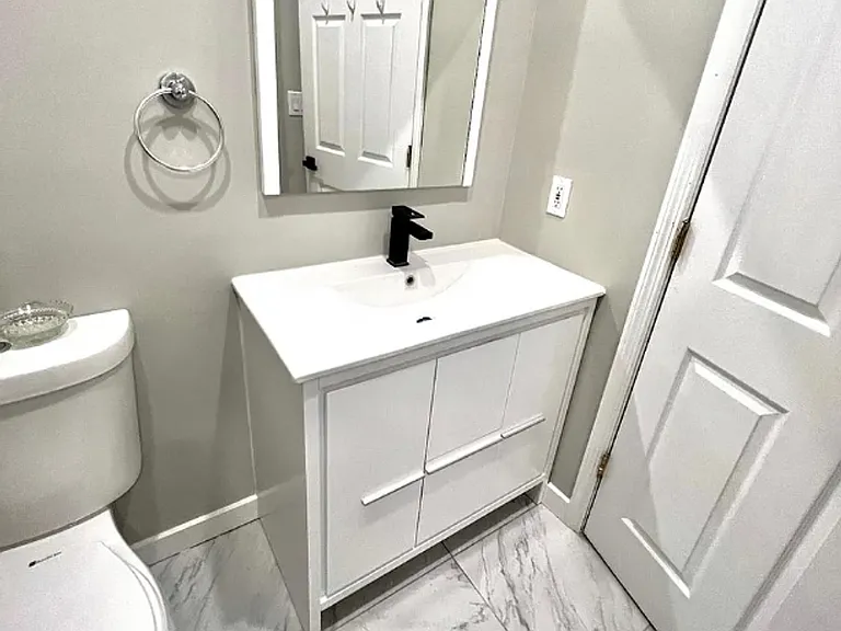 909 N Burghley Ave — Photo 13