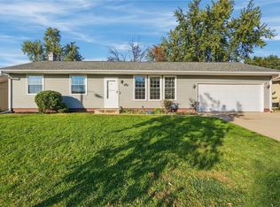 1516 Cottonwood Ln NE, Cedar Rapids, IA 52402