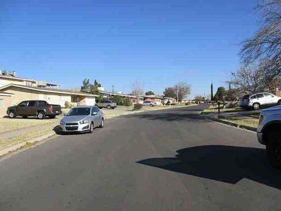 5th image of 1909 Darlene Dr