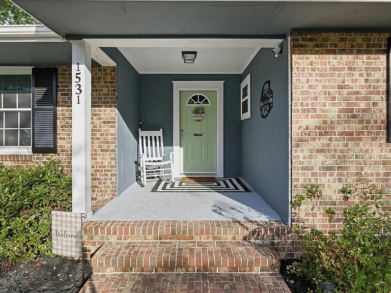 1531 Palmer Dr — Photo 4