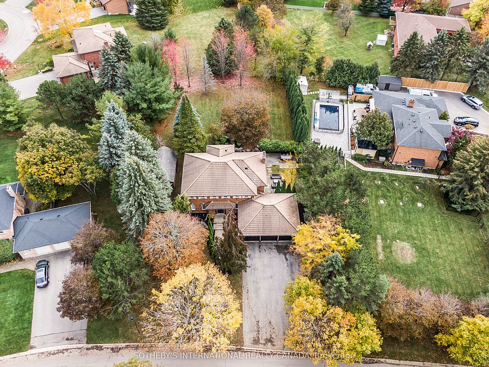 1st image of 23 Hill Farm Rd