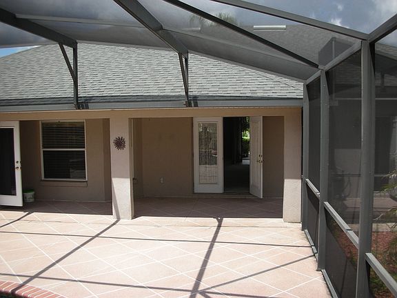 4th image of 828 Cumberland Cir