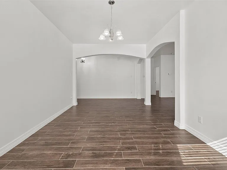 6439 Brimridge Ln — Photo 11