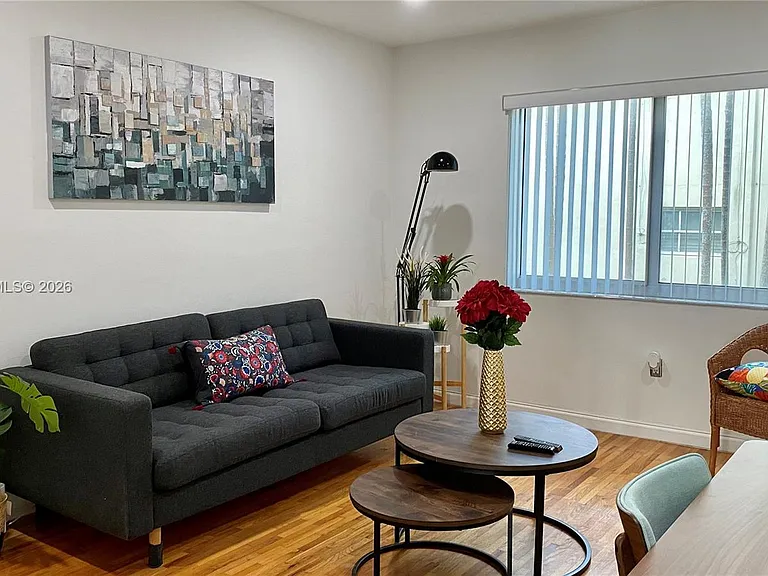 215 Antilla Ave #1 — Photo 7