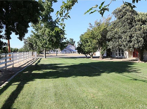 2nd image of 2200 N Quinley Ave
