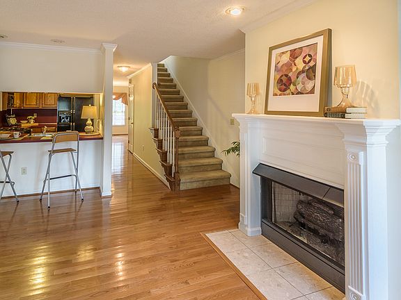 Gas FP, Crown, Oak Trim