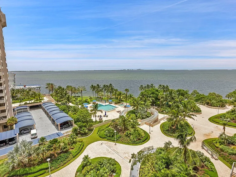 2 Grove Isle Dr #B907 — Photo 1