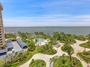 2 Grove Isle Dr #B907, Miami, FL 33133