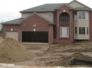 56281 Hidden Creeks, Macomb, MI 48042