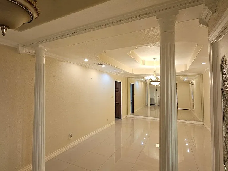 45 Westchester Cir — Photo 4