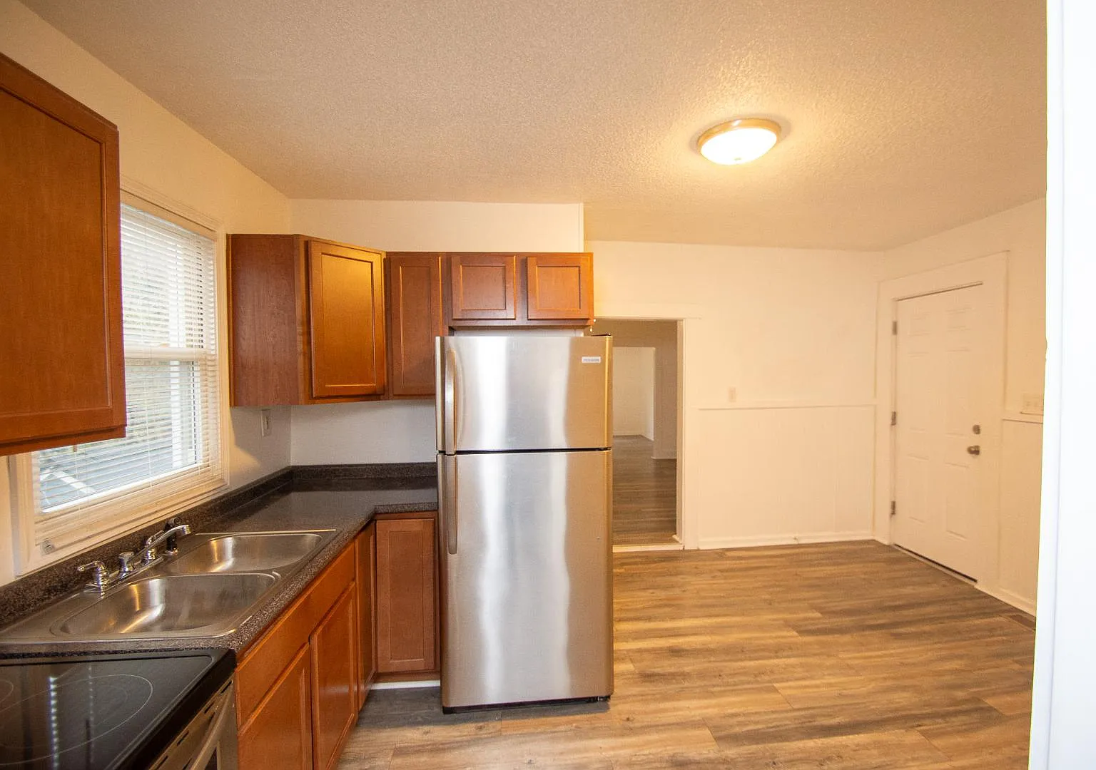 421 West Main Street - 2 — Photo 3