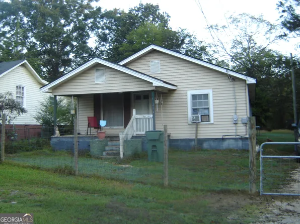 1414 S 8th St, Lanett, AL 36863